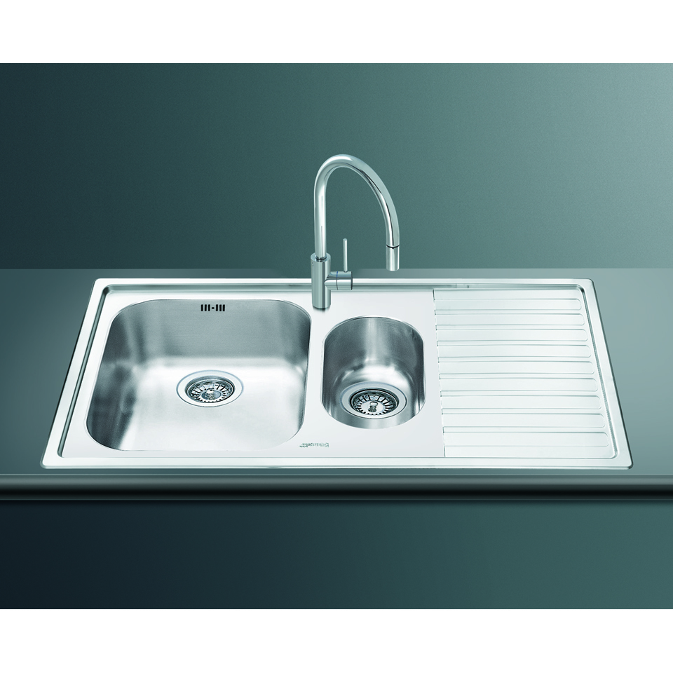 Smeg Alba 1.5 Bowl Sink with Drainer Ideas For Living UK